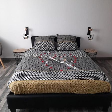Nuit Romantique Saint-Christophe-en-Brionnais エクステリア 写真